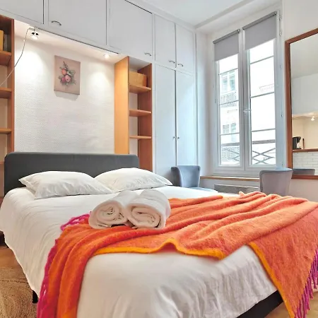Stylish Opera Area For 2 Near Metro Апартаменты Париж